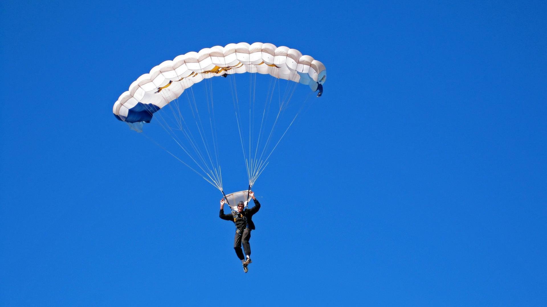 跨次元巅峰对决，JackeyLove极限操作，德约科维奇鏖战RNG逆转悬念